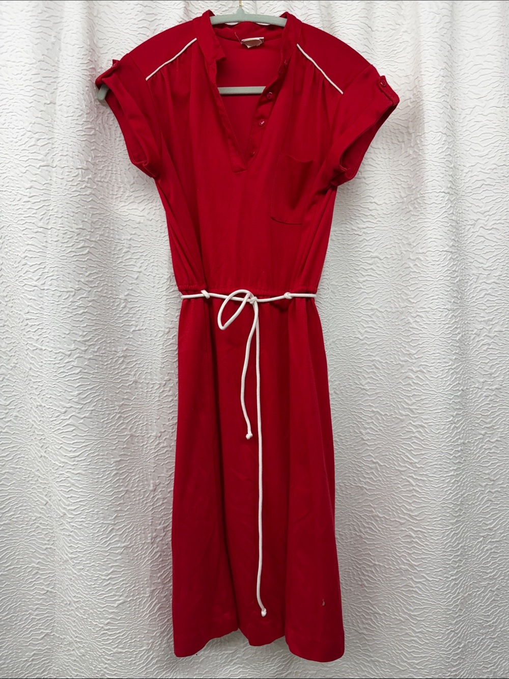Vintage Women’s Red Shirtwaist Dress with Contrast Belt